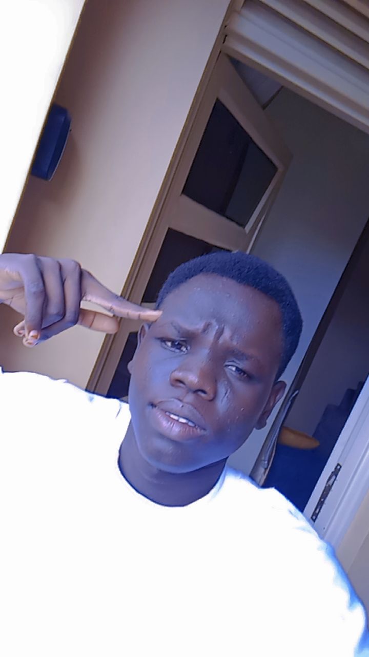 Amer Nail_olYkE